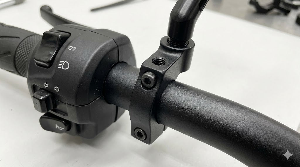 Staffa Supporto Specchietti Chaft IN161 – Per Manubrio 22mm