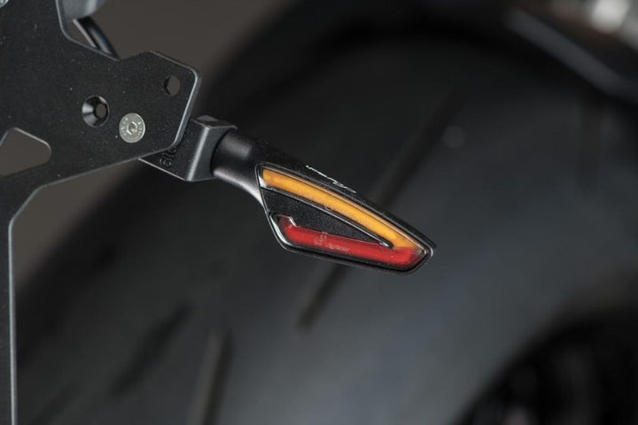 Frecce Moto a LED LighTech FRE935NER - Omologate con Tripla Funzione (Stop + Posizione)